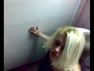 video нарезка быстрого траха в туалете sex