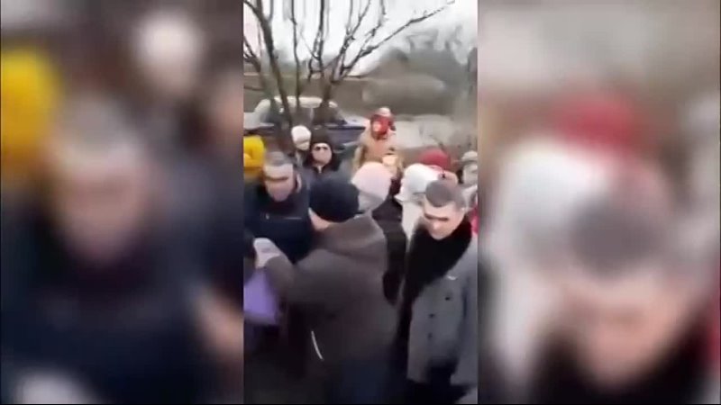 video азербайджанцы проживающие в украине обеспечили продуктами питания жителей херсонской области sex