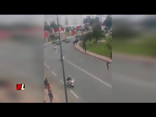 video в марокко мужчина сумел лично передать королю письмо несмотря на многочисленную охрану sex