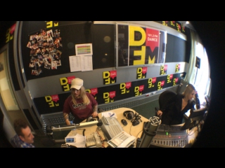 video танцовщица тверка алёна астахова в гостях у юли паго vitamind на dfm sex