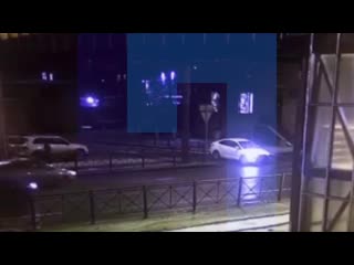 video автомобиль врезался в иномарку и скрылся с места дтп на обуховской обороны sex