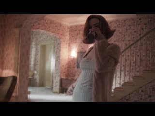 video аня тейлор джой танцует пьет пиву блюет и курит сижки под venus sex