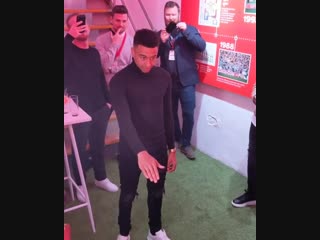 video джесси лингард наглядно показывает как нужно встречать пятницу sex