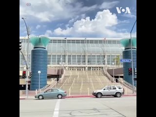 video в здании развлекательного комплекса в городе лонг бич штат калифорния обустроен пункт временного содержания детей sex
