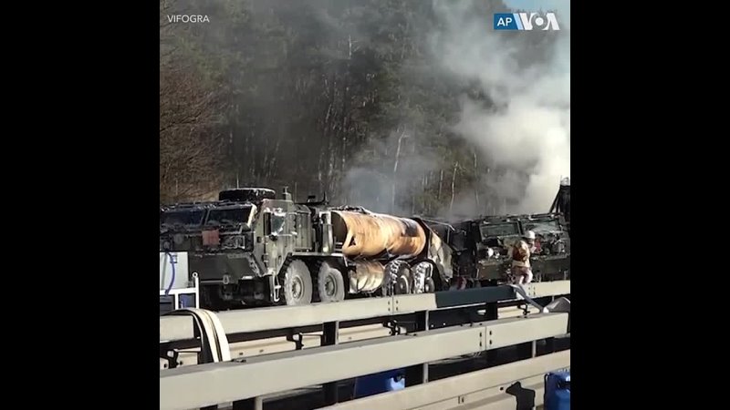 video магистральный грузовик врезался в автомобиль перевозивший американских военнослужащих в германии sex