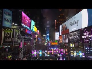 video соединенные штаты официально встретили 2022 год в нью йорке состоялась церемония падения хрустального шара давняя sex