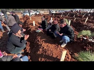 video холод голод и отчаяние охватили сотни тысяч людей оставшихся без крова в результате природной катастрофы в то же sex
