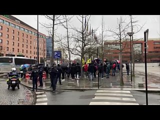 video после вторжения россии в украину европейский союз открыл свои двери для миллионов украинских беженцев несмотря на sex