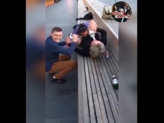 video польские футбольные болельщики гуляли по арбату и познакомились с нашей соотечественницей выпили ну и закусили sex