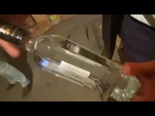 video полицейские новосибирской области изъяли контрафактные сигареты и алкоголь на 25 млн рублей sex