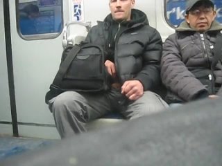 video он ненормальный дрочит на девок в питерском метро sex