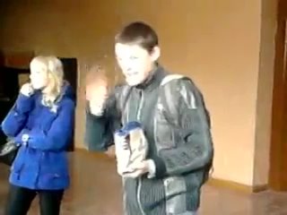 video порно трахнул 18 летнюю семиклашку прямо в школе sex