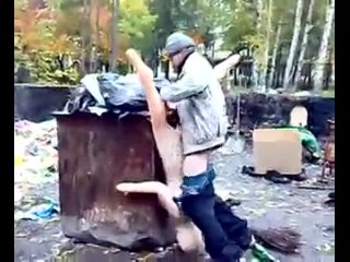 video бомж молодые женщину страшное порно sex