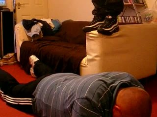 video scouse scally black nike jumps прыгает в чёрных найках sex