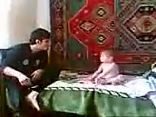 video джигит пропогандирует гомосексуализм своему сыну каазские родители на столько суровы что вдалбливают сыну что он sex