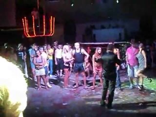 video кузьма и небритая лера из николаева творят 69 на сельской дискотеке в коблево украина клуб роза ветров другая sex