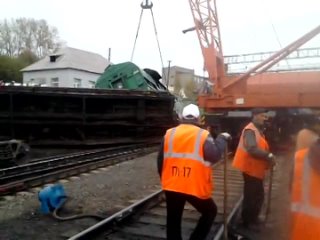 video страшная авари на железной дороге оторванные головы молодые пипец страшное самое ужасное видео трагедия ягуар sex