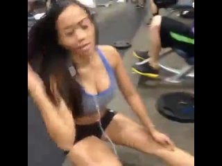 video сисечки в спорт зале not vine tits in the gym so funny теги тёлка чика молодые ssp порнуха бдсм секс голая naked sex