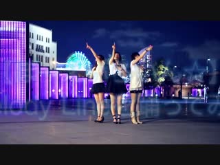 video трио японок танцуют на потрясающем фоне города sex