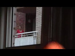 video дрочит член в форточку женщина напротив в доме заметила sex