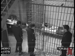 video толпой отъебали бабу в тюряге трахнули во все дыр и обкончали sex