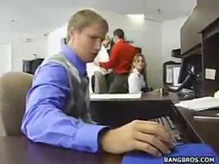 video чувства в движении 648 вот вам явный пример домогательства на работе красивый секс порно sex