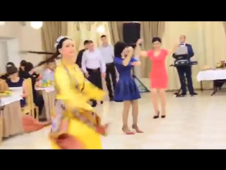 video rus qizining uzbekcha raqsi узбекский танец в исполнении русской девушки sex