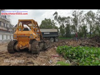 video ឡនបនយឌបចកដ dongfeng hyundai scania dump truck unloading soil sex