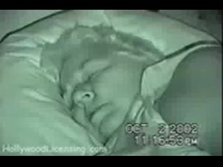 video паранормальные явления приведение дергает за щёку d sex