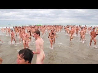 video рекорд гиннесса море голых людей 2015 прикол 18undefined sex