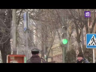 video сейчас идет зачистка дома где укрывались боевики в карабулаке активная фаза кто продолжается из окна повалил белый sex
