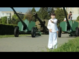 video русская девочка одесситка анна комякова аист на крыше слушать всем великим укр sex
