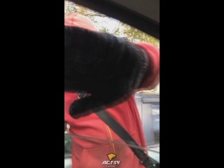 video мужчина просит девушку убрать автомобиль с парковочного места sex