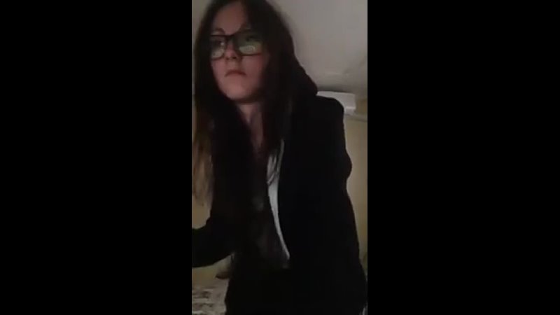 video симпотная малышка в очках танчит знакомства девушка интим секс эротика голая girl teen вписка красивая sex
