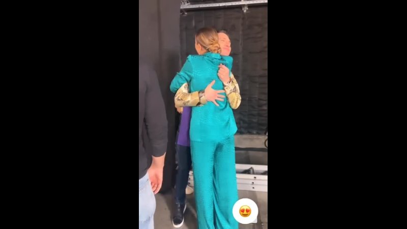 video описалась от радости бузова засветила мокрую промежность обнимая батрутдинова sex