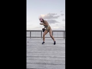 video украинская девушка боец ufc марина мороз потренировалась в купальнике sex