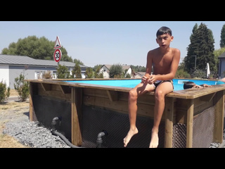 video présentation de la piscine avec mon meilleur pot et mon petit frère sex