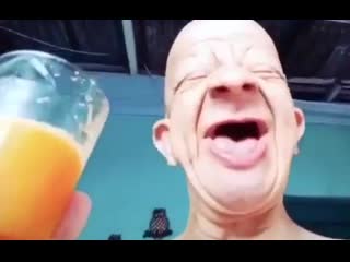video bald guy drinks orange juice 360 x 568 mp4 sex