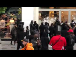 video looting and rioting on a grand scale has now started in brussels belgium after todays blacklivesmatter sex