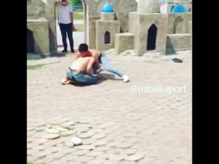 video драка в узбекистане узбекский уличный бой 600000 просмотров за 1 день sex