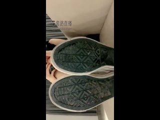 video 希希s156 第一视角 寸止帆布鞋脏白袜控制 sex