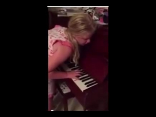 video young kiwi girl playing the piano while sleepwalking sex