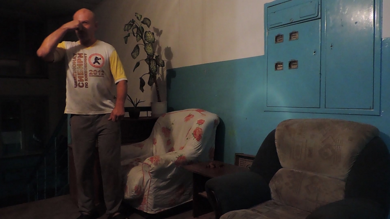 video насрали в приличной подъезде sex