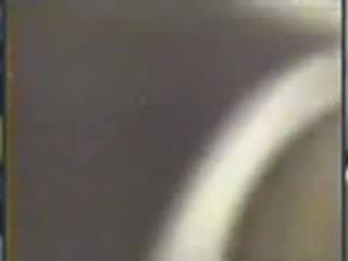 video клубничка писающие в туалете аэропорта скрытая камера sex